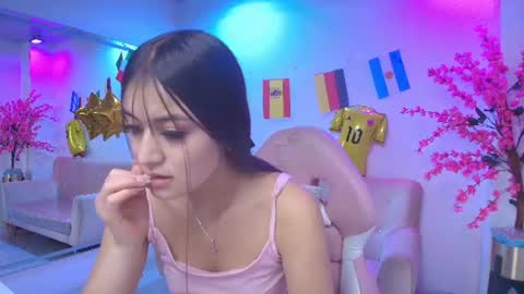Snapshot of zoe_swan chatting on 12, 7, 2026 Zoe online show from 12, 7, 2026