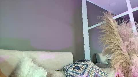 Snapshot of zoee_8 chatting on 25, 6, 2026 ZOE online show from 25, 6, 2026