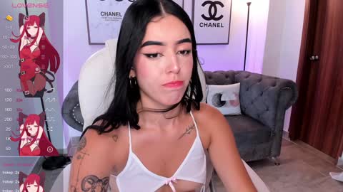 Snapshot of zoee_jackson chatting on 25, 1, 2025 zoee jackson online show from 25, 1, 2025