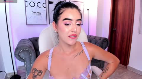 Snapshot of zoee_jackson chatting on 27, 1, 2025 zoee jackson online show from 27, 1, 2025