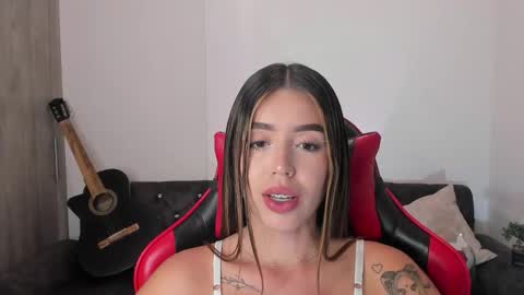 Snapshot of zoee_jackson chatting on 14, 9, 2025 zoee jackson online show from 14, 9, 2025