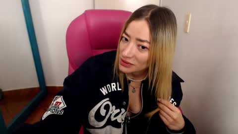 Snapshot of zoee_joness chatting on 20, 7, 2026 zoe online show from 20, 7, 2026