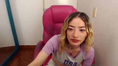 Snapshot of zoee_joness chatting on 28, 7, 2026 zoe online show from 28, 7, 2026