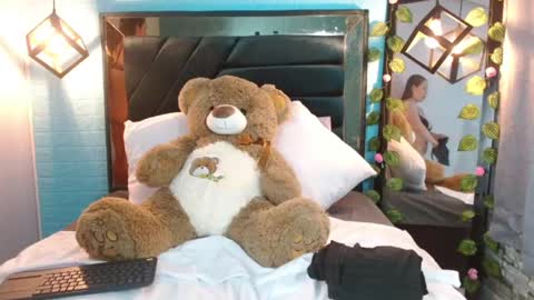 Snapshot of zoeemiller chatting on 18, 9, 2025 zoeemiller online show from 18, 9, 2025