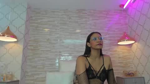 Snapshot of zoeesmitth chatting on 19, 9, 2025 ZoeeSmitth online show from 19, 9, 2025