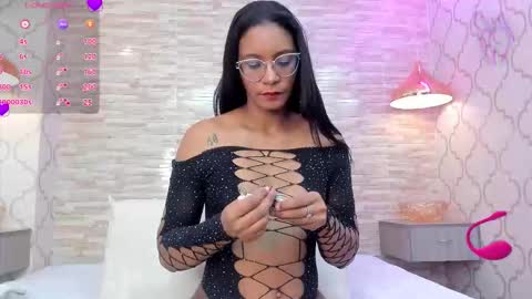 Snapshot of zoeesmitth chatting on 26, 11, 2025 ZoeeSmitth online show from 26, 11, 2025