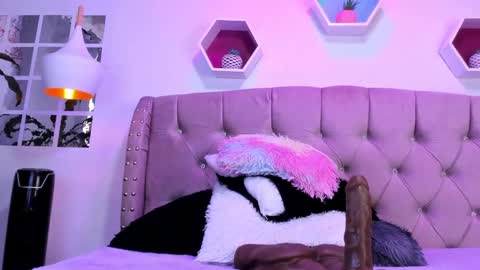 Snapshot of zoehilton chatting on 22, 2, 2025 Zoe online show from 22, 2, 2025