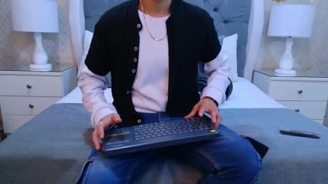 Zoe Krug online show from 25, 10, 2025