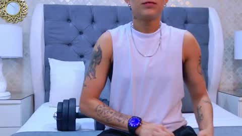 Zoe Krug online show from 30, 10, 2025