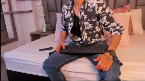 Zoe Krug online show from 25, 3, 2026