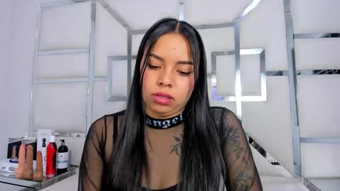 ZoeSwam online show from 10, 11, 2025