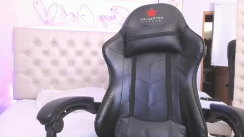 zoeth_ruiz online show from 4, 2, 2025