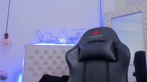 zoeth_ruiz online show from 4, 3, 2025