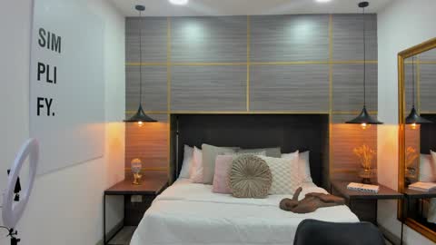 ZOE online show from 5, 4, 2026