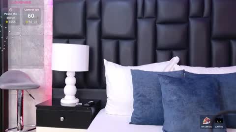 Snapshot of zoewilliis chatting on 9, 11, 2025 ZoeWilliis online show from 9, 11, 2025