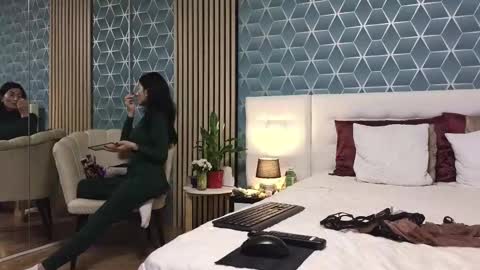 Zoey online show from 24, 2, 2025