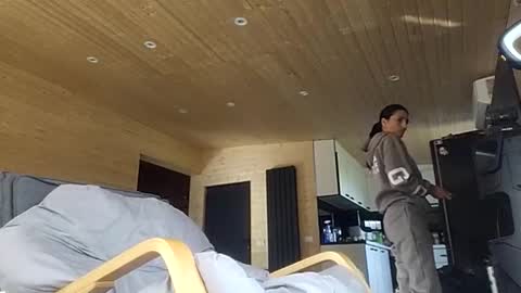 Zoey online show from 5, 10, 2025