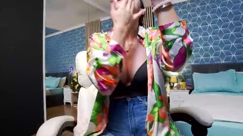 Zoey online show from 19, 10, 2025