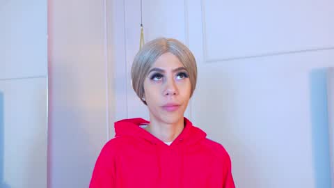 Zoey online show from 9, 5, 2026