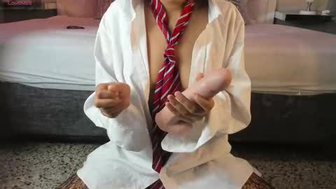 Snapshot of zoeysnow chatting on 7, 11, 2025 Z O E online show from 7, 11, 2025