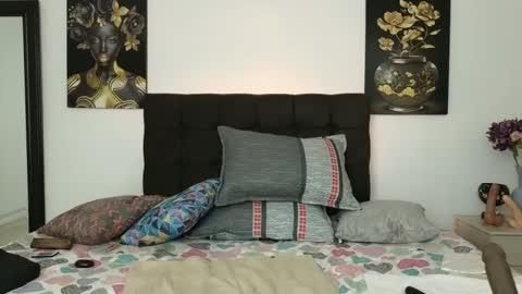 Snapshot of zuly_zahir_01 chatting on 18, 2, 2025 zuly goode online show from 18, 2, 2025