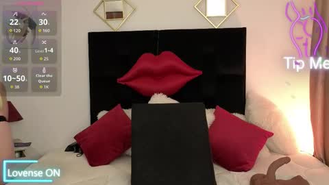 Snapshot of zuly_zahir_01 chatting on 14, 11, 2025 zuly goode online show from 14, 11, 2025