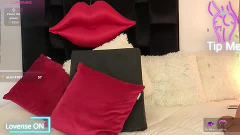 Snapshot of zuly_zahir_01 chatting on 25, 11, 2025 zuly goode online show from 25, 11, 2025