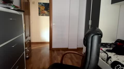zurdineno online show from 8, 7, 2026