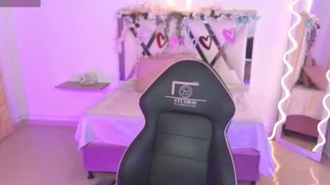 Snapshot of zury_tay chatting on 25, 9, 2025 ZURY online show from 25, 9, 2025