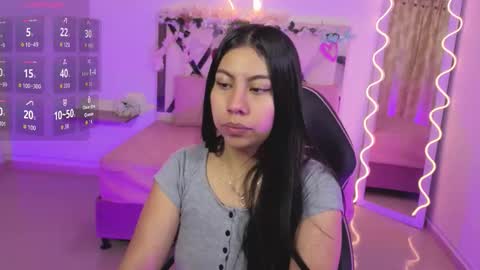 Snapshot of zury_tay chatting on 29, 9, 2025 ZURY online show from 29, 9, 2025