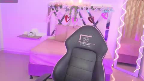 Snapshot of zury_tay chatting on 3, 10, 2025 ZURY online show from 3, 10, 2025