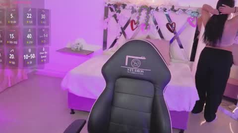 Snapshot of zury_tay chatting on 27, 10, 2025 ZURY online show from 27, 10, 2025