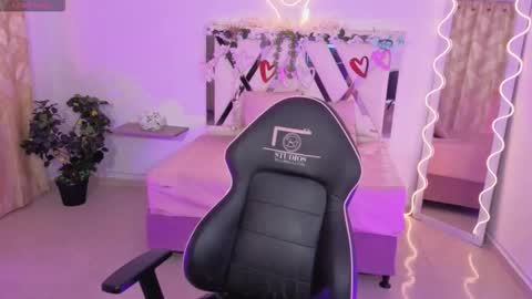 Snapshot of zury_tay chatting on 11, 11, 2025 ZURY online show from 11, 11, 2025