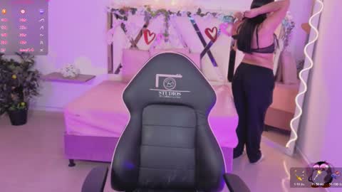 Snapshot of zury_tay chatting on 22, 11, 2025 ZURY online show from 22, 11, 2025