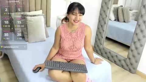 Snapshot of zusan_king_ chatting on 20, 10, 2025 Im Zusan My schedule is from 1030pm to 430 am colombian time online show from 20, 10, 2025