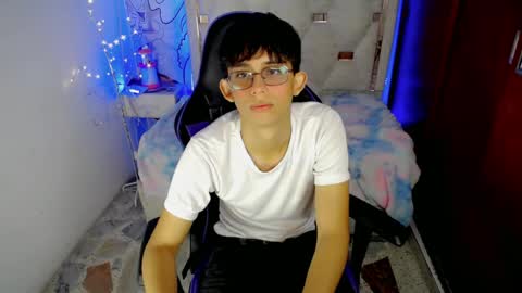 Snapshot of zxvn_n chatting on 1, 6, 2026 ZX online show from 1, 6, 2026