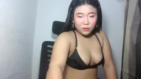 sweet lylia online show from 21, 9, 2025