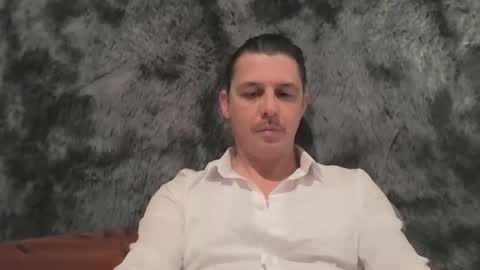 Artnoyz Shower online show from 4, 11, 2025