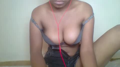 zyraelle_01 online show from 28, 5, 2026