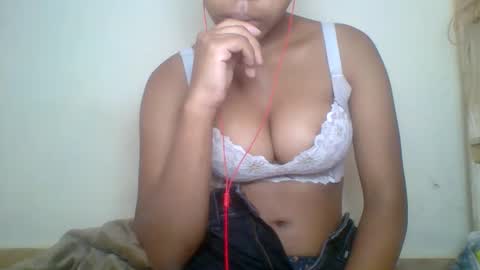 zyraelle_01 online show from 1, 6, 2026