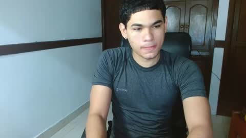 Snapshot of zyrosxk chatting on 2, 10, 2025 antonio felipe online show from 2, 10, 2025