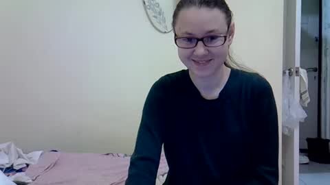 Zyuhre online show from 2, 3, 2025