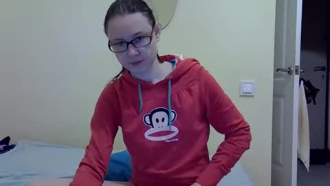 Zyuhre online show from 4, 10, 2025