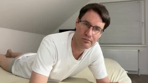 zzz123_cam online show from 13, 4, 2026