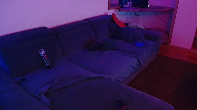 Snapshot of davidgntxxxxx chatting on 19, 12, 2025 davidgntxxxxx online show from 19, 12, 2025