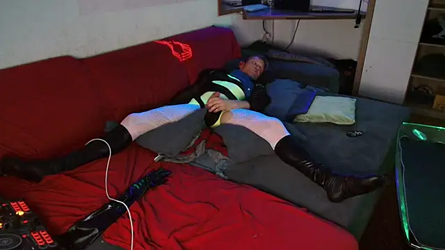 Snapshot of davidgntxxxxx chatting on 7, 2, 2026 davidgntxxxxx online show from 7, 2, 2026