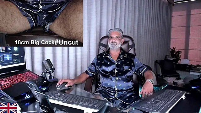 Snapshot of OnlineBossUK chatting on 7, 6, 2026 OnlineBossUK online show from 7, 6, 2026