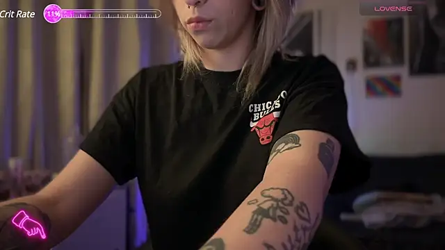 Snapshot of Mannarie_Madsinn chatting on 11, 12, 2024 Mannarie Madsinn online show from 11, 12, 2024