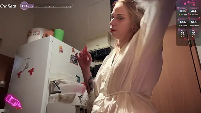 Snapshot of Mannarie_Madsinn chatting on 1, 1, 2025 Mannarie Madsinn online show from 1, 1, 2025