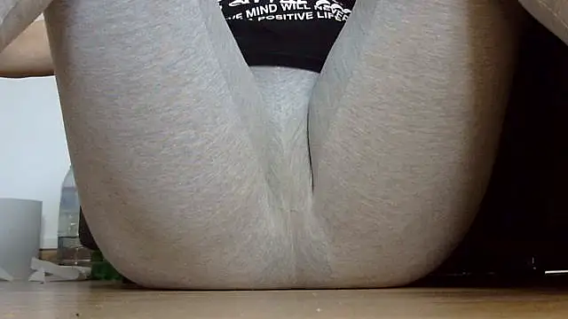 Snapshot of Squirtlady38 chatting on 29, 9, 2025 Squirtlady38 online show from 29, 9, 2025